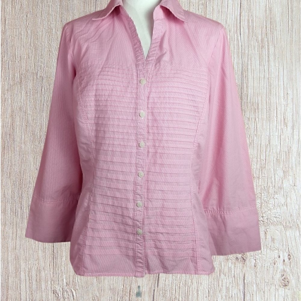 Zac & Rachel button down  long sleeve blouse, pleated